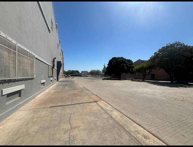 5,134M² INDUSTRIAL YARD TO LET IN BLACKHEATH INDUSTRIAL